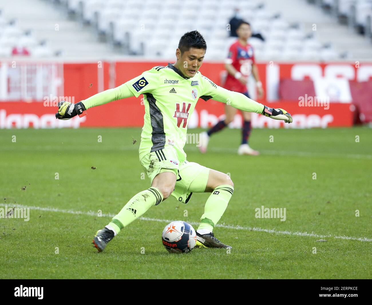 Goalkeeper of Strasbourg Eiji Kawashima during the French championship Ligue 1 football match between Lille OSC and RC Strasbourg on february 28, 2021 at Pierre Mauroy stadium in Villeneuve-d'Ascq near Lille, France - Photo Jean Catuffe / DPPI / LiveMedia Stock Photo