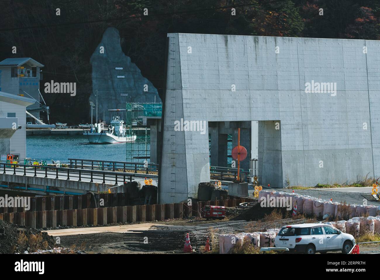 Tsunami sea wall