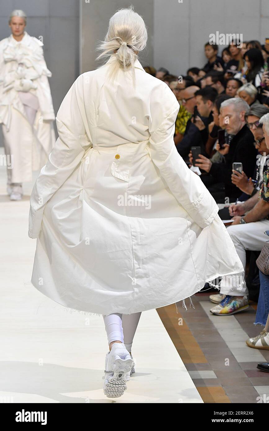 Karly Loyce walks on the runway during the John Galliano Fashion Show  during Paris Fashion Week Spring Summer 2019 held in Paris, France on  September 30, 2018. (Photo by Jonas Gustavsson/Sipa USA