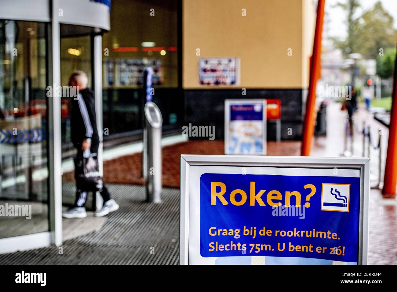 GRONINGEN First smoke free streets in the Netherlands are in