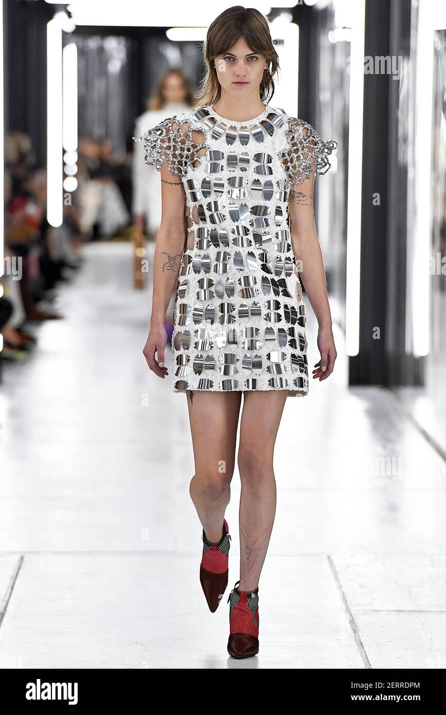 louis vuitton dress runway