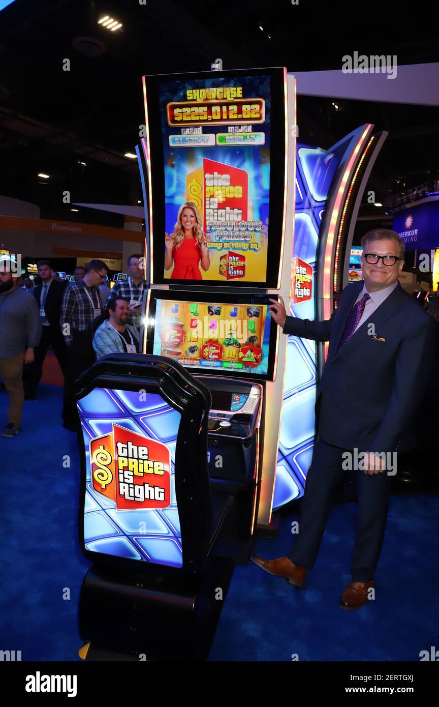 Drew Carey Entertainer DREW CAREY Hosts Plinko Games At Global Gaming ...