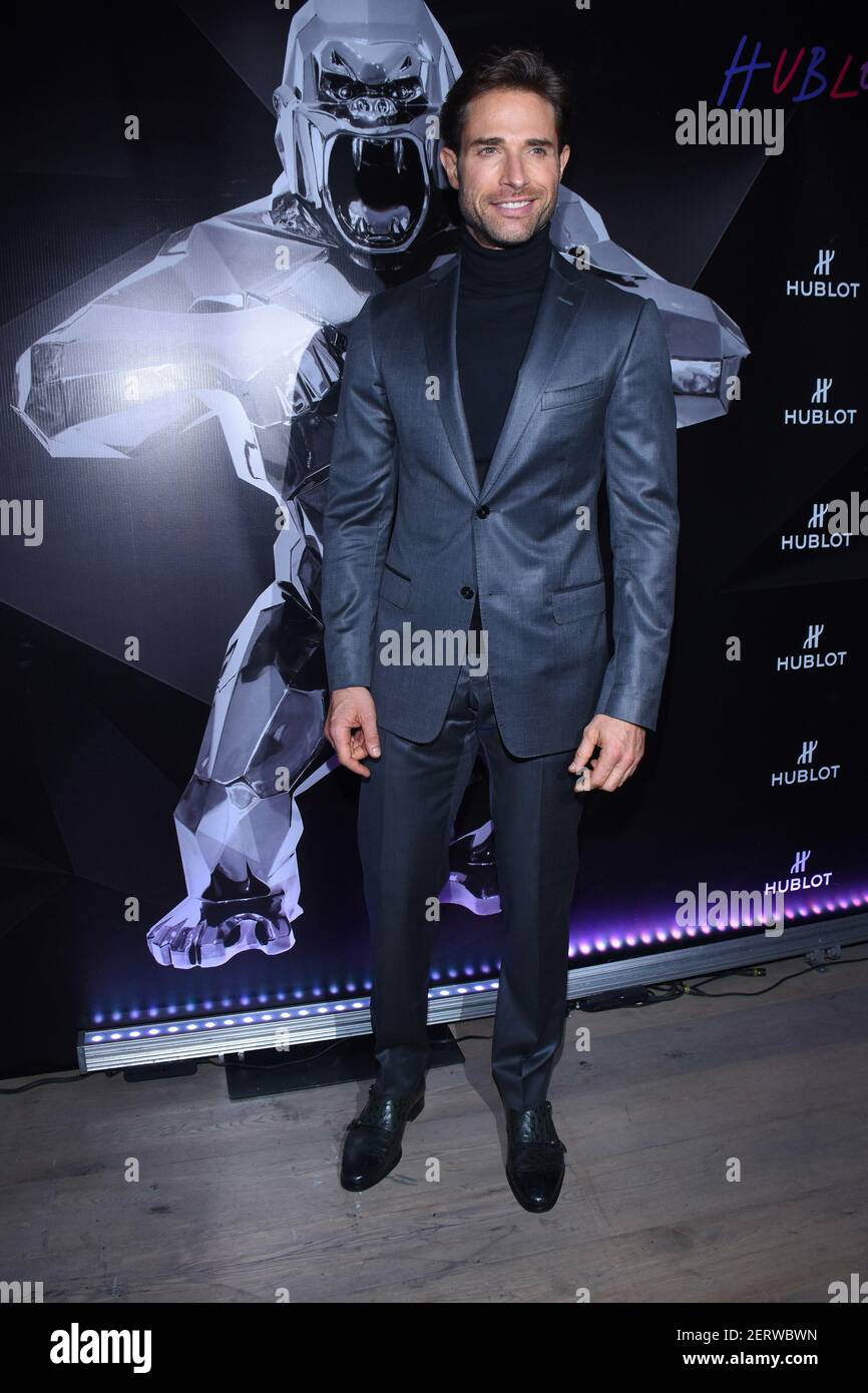 Sebastian Rulli poses for photos during the red carpet of Humblot ...