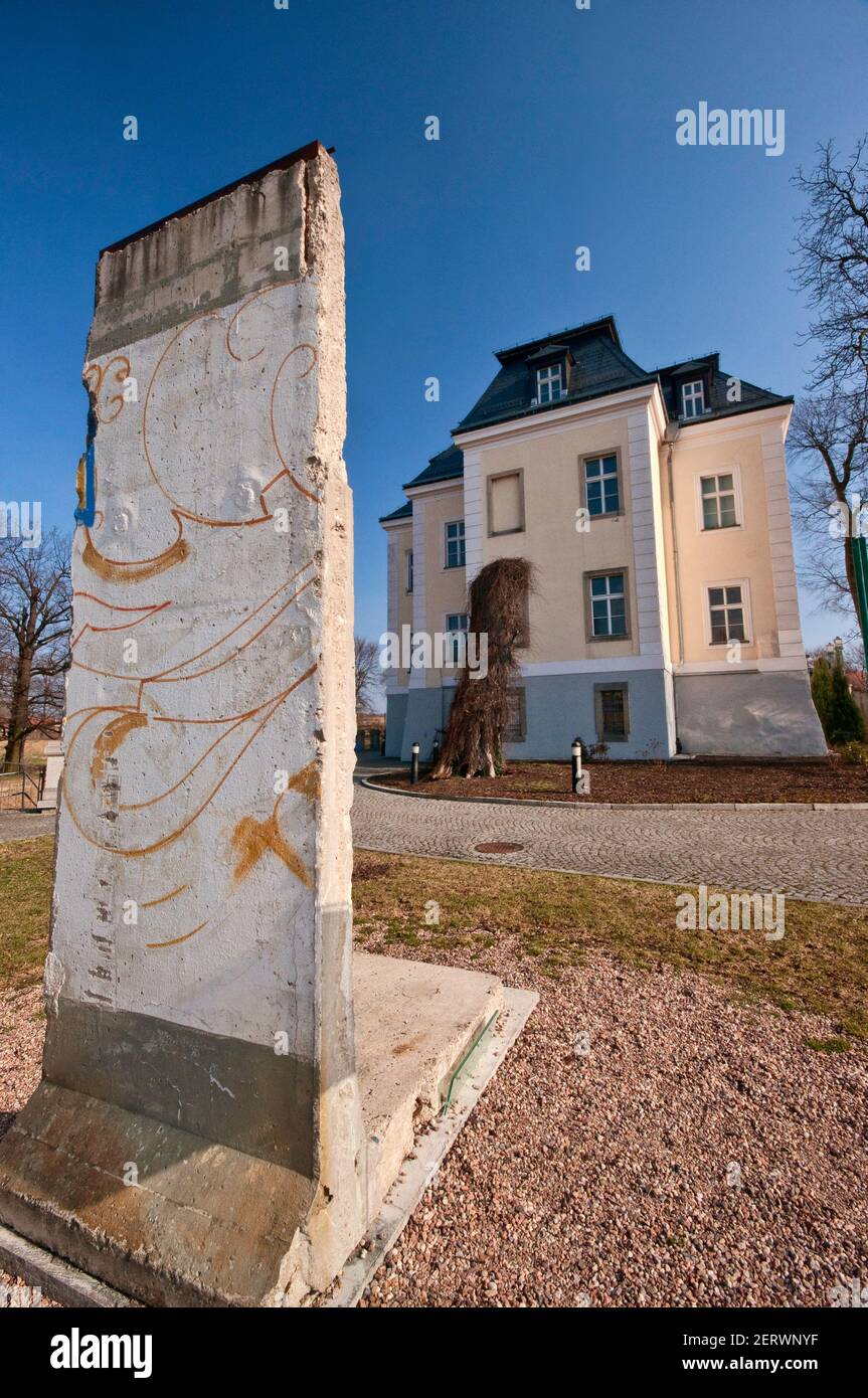 Berlin Wall section, commemorating ending of division of Europe, on display at palace in Krzyzowa near Swidnica and Wroclaw, Lower Silesia, Poland Stock Photo