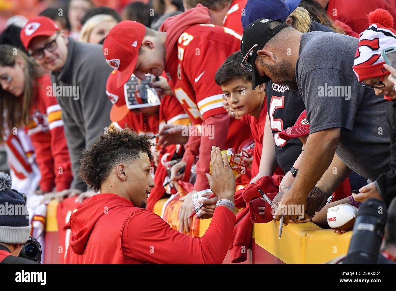 Kansas City Chiefs quarterback Patrick Mahomes signs autographs