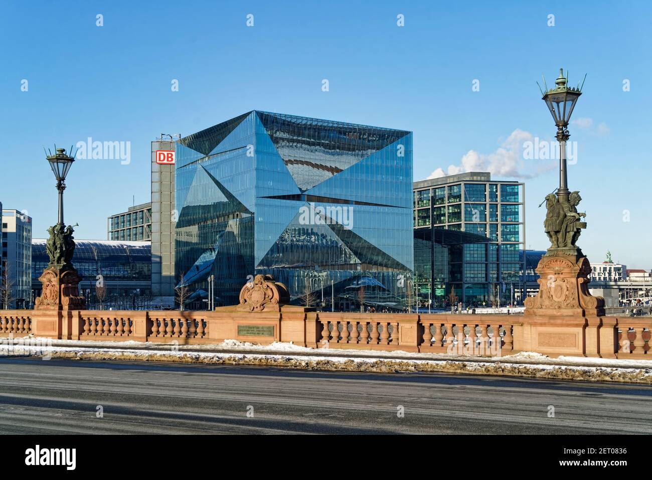 Cube Berlin, modernes Buerogebaeude am Washingtonplatz, Hauptbahnhof, Lehrter Bahnhof, Moltkebruecke, Berlin-Mitte, Stock Photo