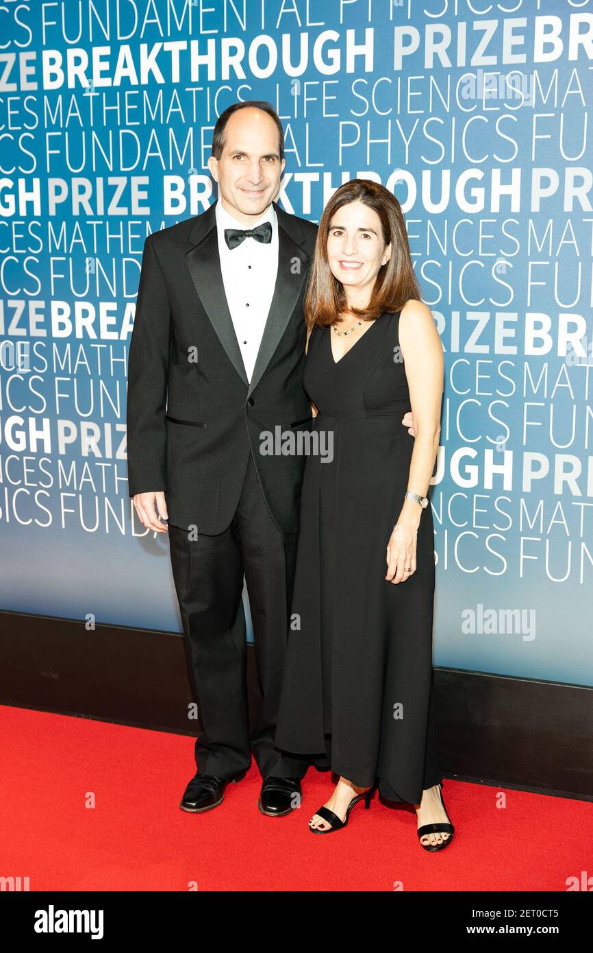 dr-juan-maldacena-attends-7th-annual-breakthrough-prize-ceremony-on