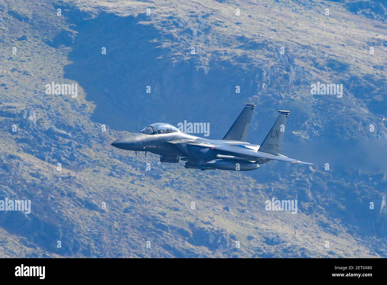 Thirlmere reservoir, near Keswick, The Lake District, Cumbria, UK. 1st March, 2021. A USAF McDonnell Douglas F-15 Eagle during low level training sorties over Thirlmere reservoir, near Keswick, The Lake District, Cumbria in Keswick, UK on 3/1/2021. (Photo by Mark Cosgrove/News Images/Sipa USA) Credit: Sipa USA/Alamy Live News Credit: Sipa USA/Alamy Live News Stock Photo