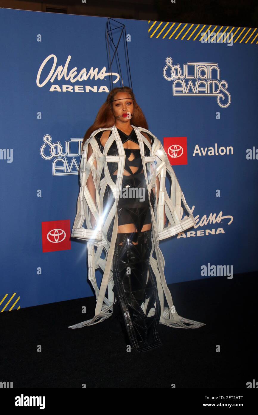 Erykah Badu BET Presents 2018 Soul Train Awards Orleans Arena Orleans ...