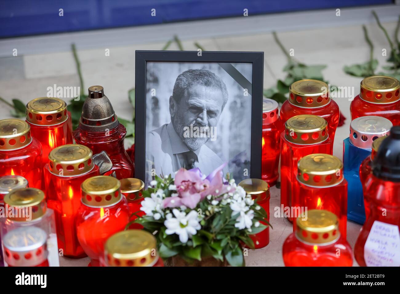 Zagreb, Croatia. 28th Feb, 2021. Due to the death of the mayor of Zagreb, Milan Bandic, citizens light lanterns in Prague Street in front of the party headquarters Milan Bandic 365 which he was president. Mayor Milan Bandic died of a heart attack on the night of February 28, 2021. Milan Bandic was mayor for 6 terms and ruled Zagreb for a total of 21 years.. Credit: Goran Jakuš/Alamy Live News Stock Photo