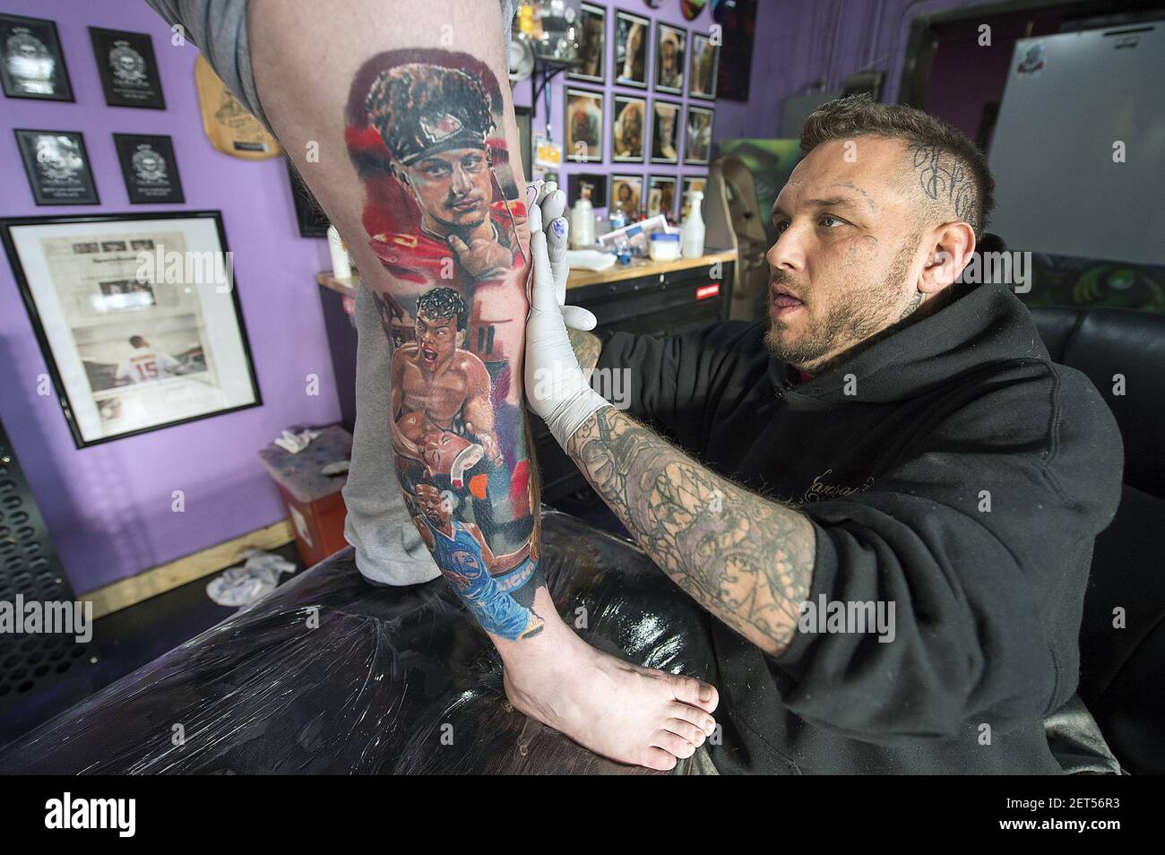 After losing a Game 4 bet Warriors fan pays up and gets a Richard  Jeffersoninspired tattoo