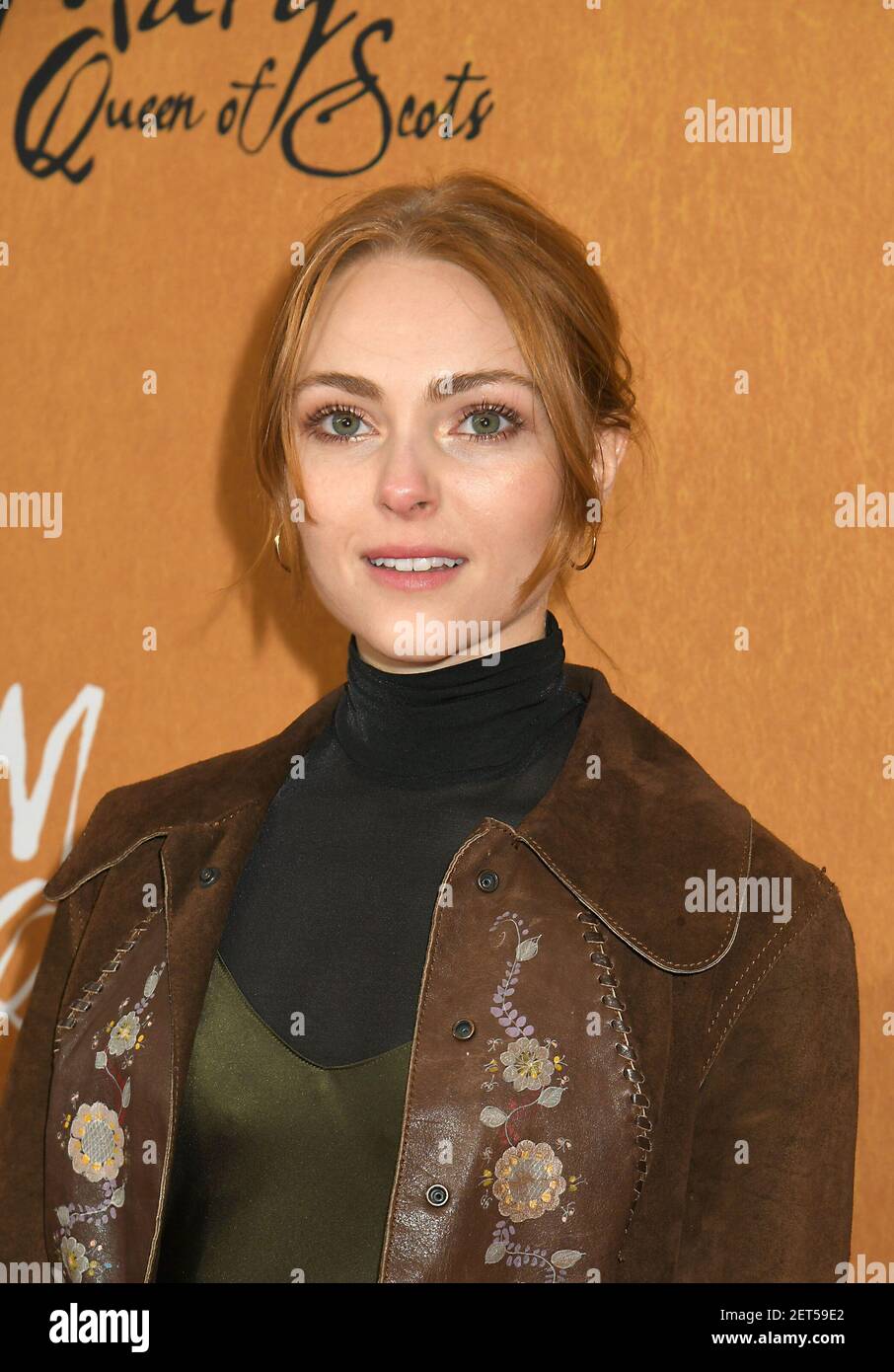 actor AnnaSophia Robb attends the "Mary Queen of Scots" New York
