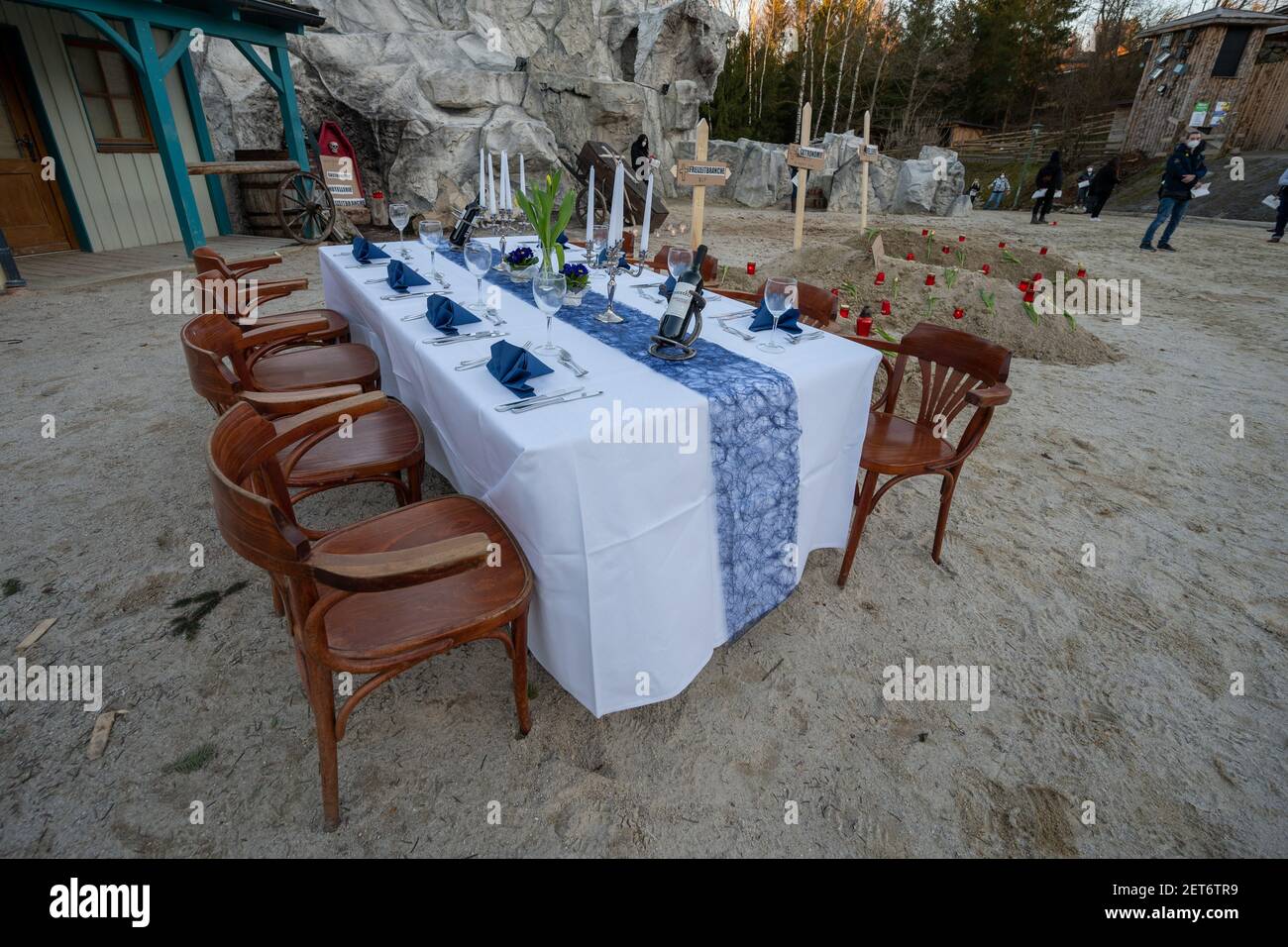 Eging Am See, Germany. 01st Mar, 2021. A laid table without guests stands in the western town Pullman City. The Bavarian Hotel and Restaurant Association wants to draw attention to the problems of the gastronomy in the Corona crisis in the run-up to the next federal-state talks. Credit: Armin Weigel/dpa/Alamy Live News Stock Photo
