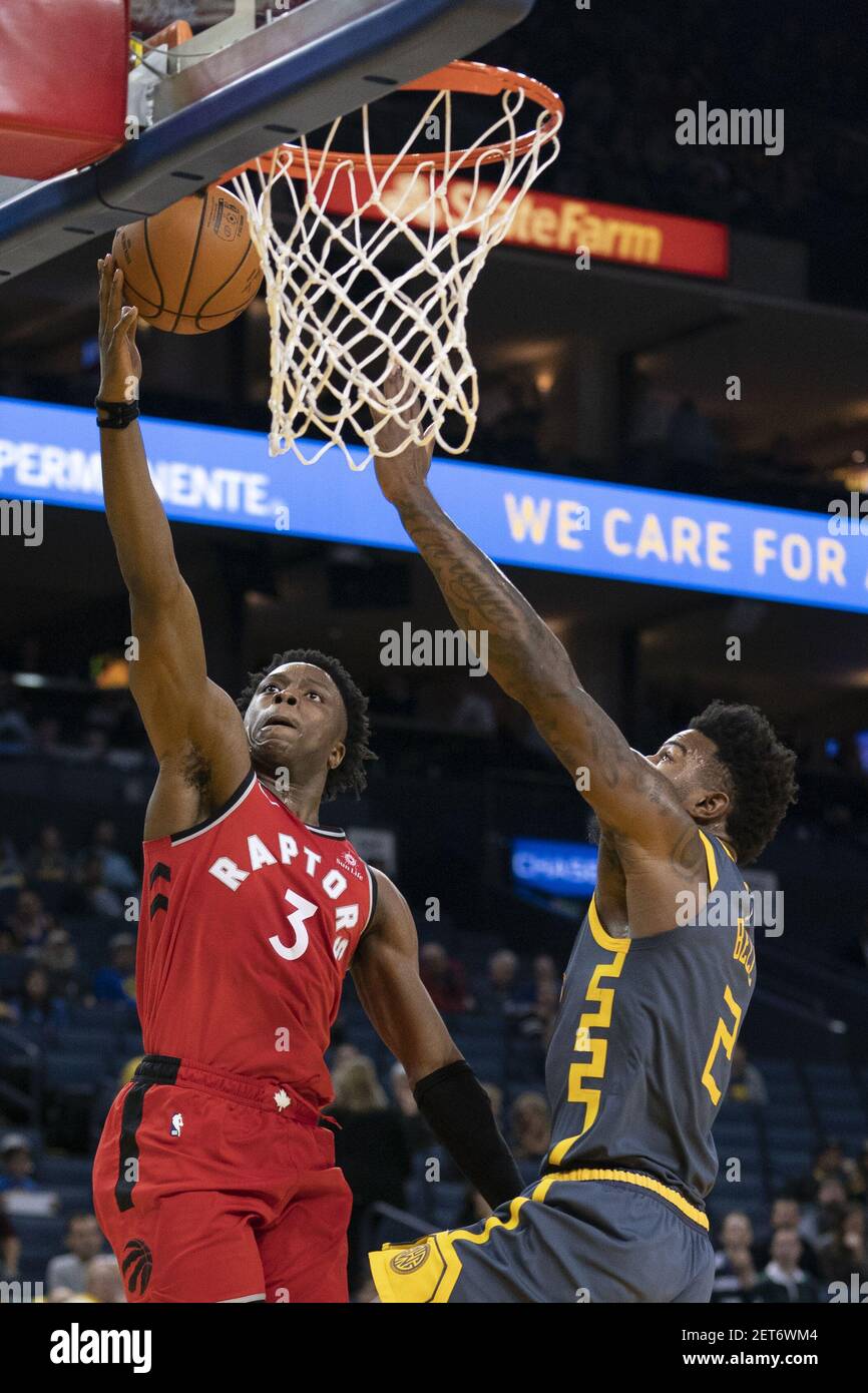December 12 18 Oakland Ca Usa Toronto Raptors Forward Og Anunoby 3 Shoots The Basketball Against Golden State Warriors Forward Jordan Bell 2 During The Fourth Quarter At Oracle Arena Mandatory Credit