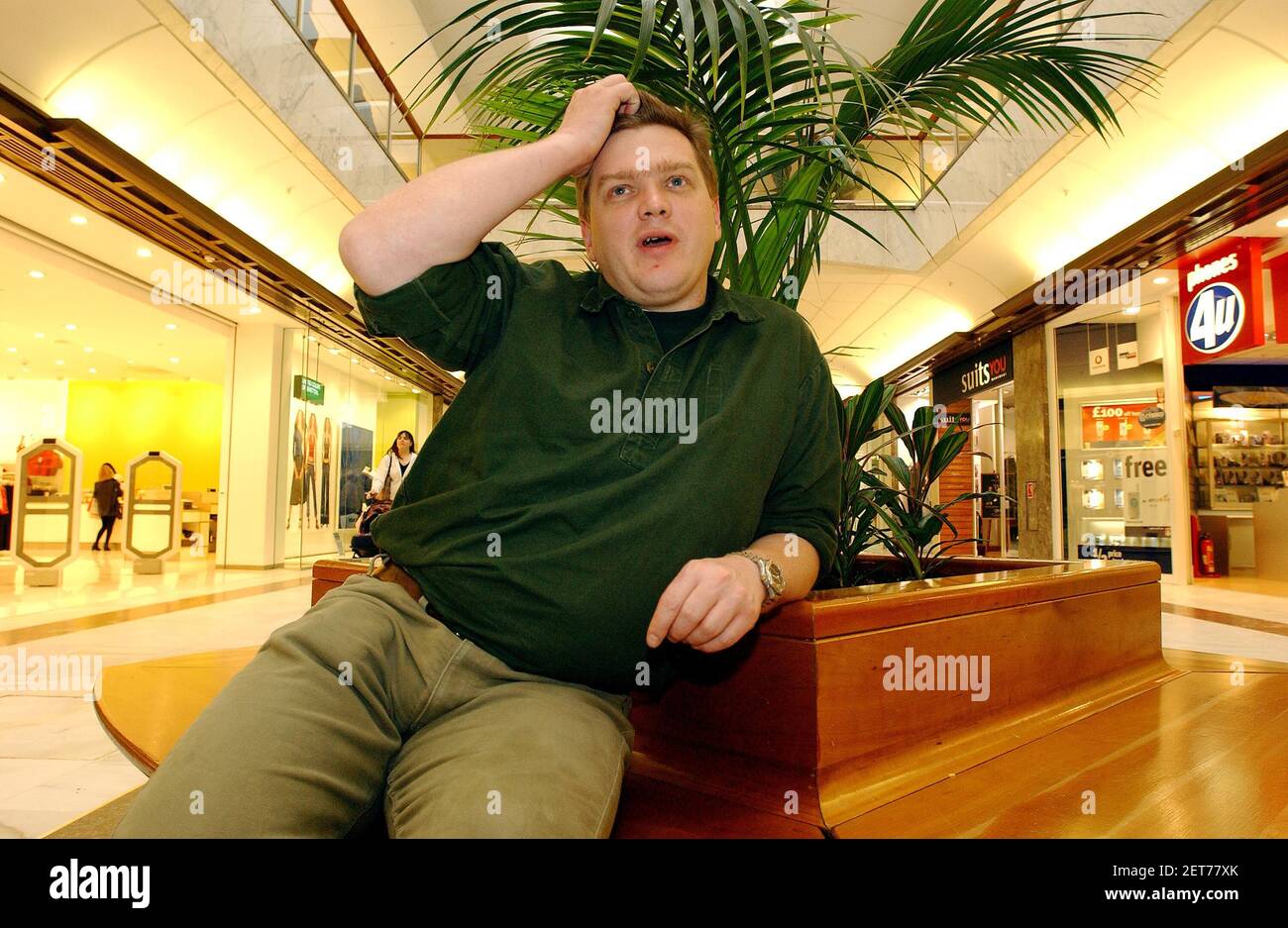 Survivalist Ray Mears.19 March 2002 photo Andy Paradise Stock Photo