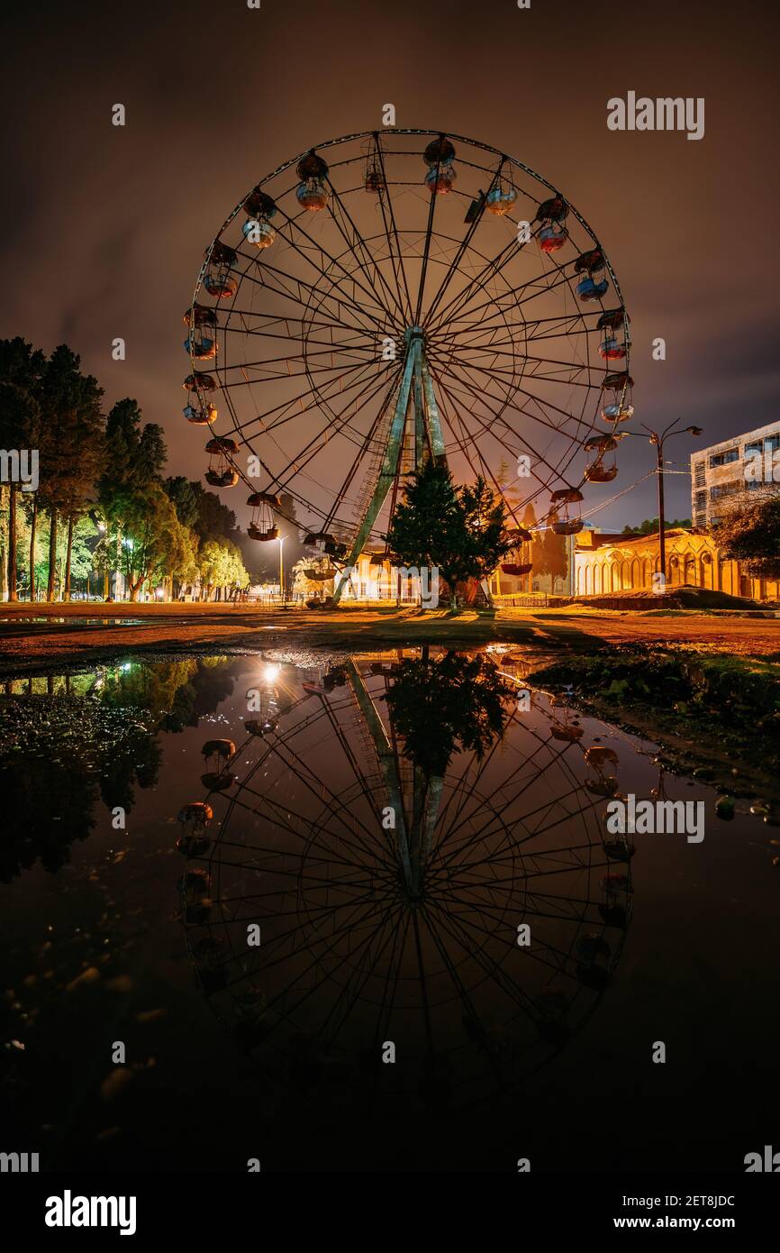 Old Rusty Broken Abandoned Ferris Wheel At Night Stock Photo Alamy