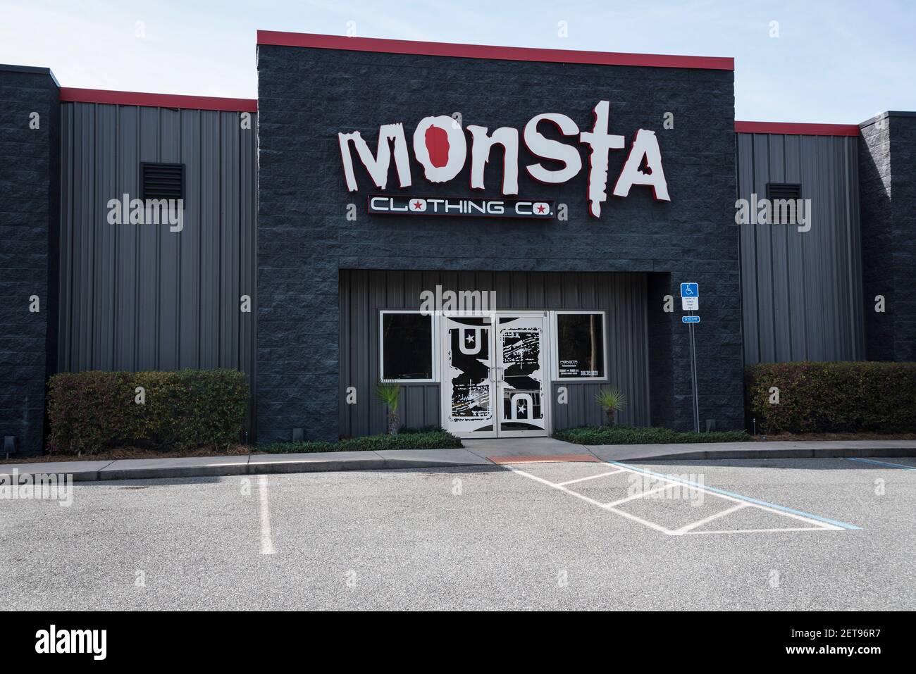 MONSTA Clothing Co. produces hard-core bodybuilding clothes, powerlifting  gear, weightlifting shirts, (MMA) mixed martial arts fight wear ,for all  Stock Photo - Alamy