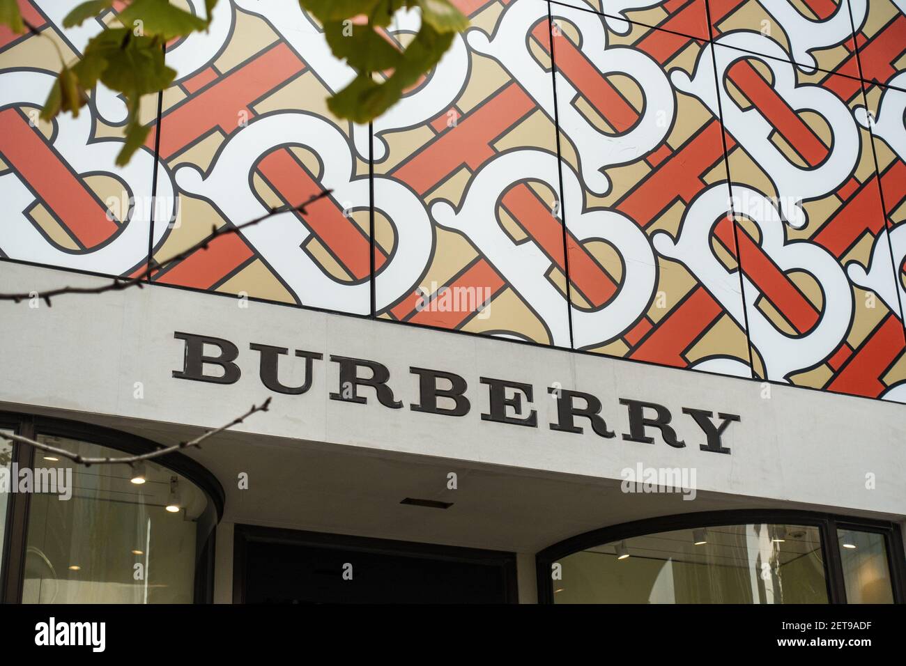 Burberry new 2025 logo 2018