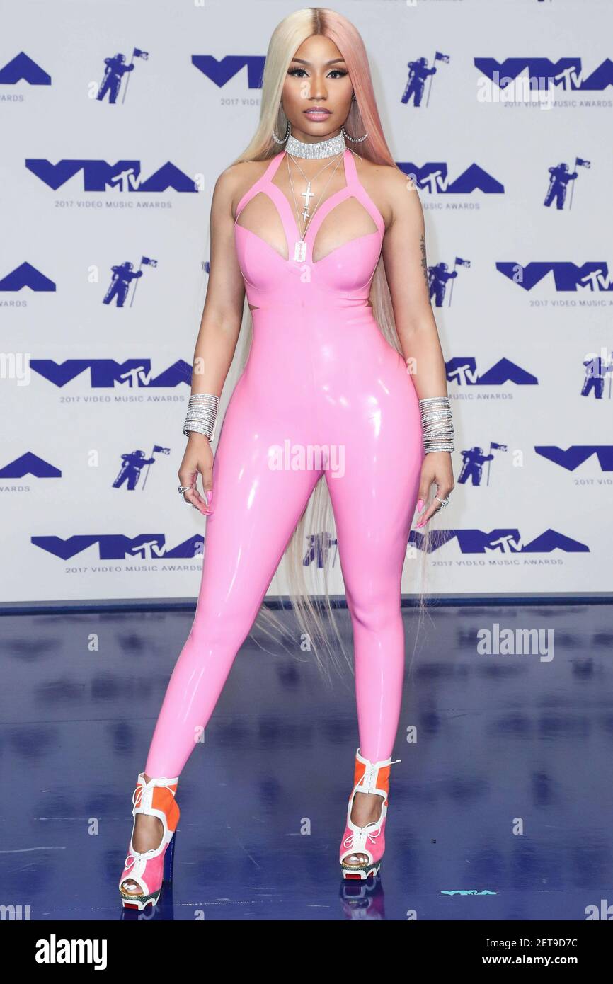 FILE) Nicki Minaj Announces Retirement On Twitter. INGLEWOOD, LOS ANGELES,  CA, USA - AUGUST 27: Rapper Nicki Minaj wearing a pink Vex Latex bodysuit  arrives at the 2017 MTV Video Music Awards