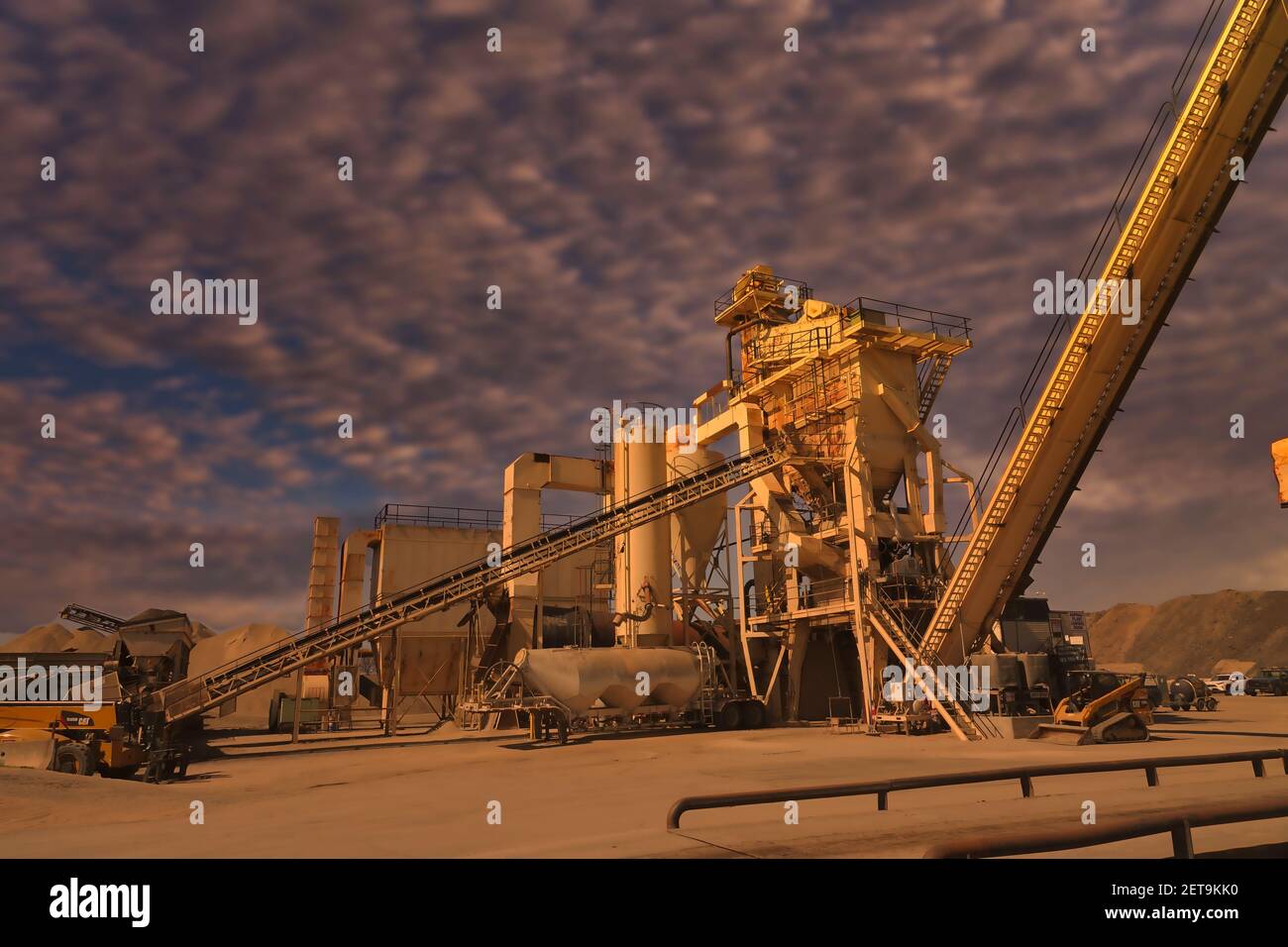 Rock blasting hi-res stock photography and images - Alamy
