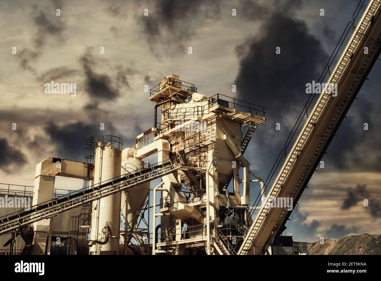 Rock blasting hi-res stock photography and images - Alamy