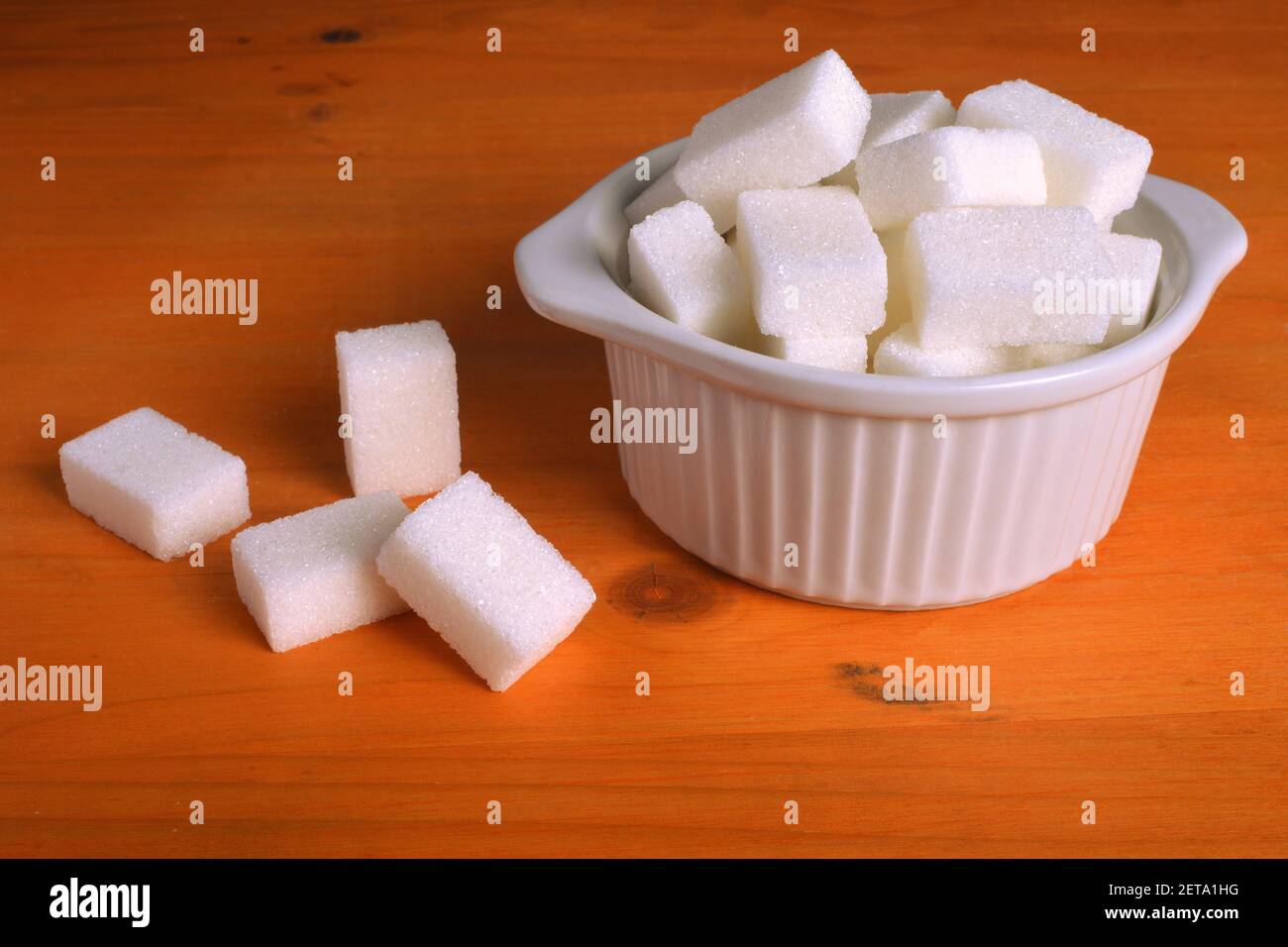 Sugar cubes eat hires stock photography and images Alamy