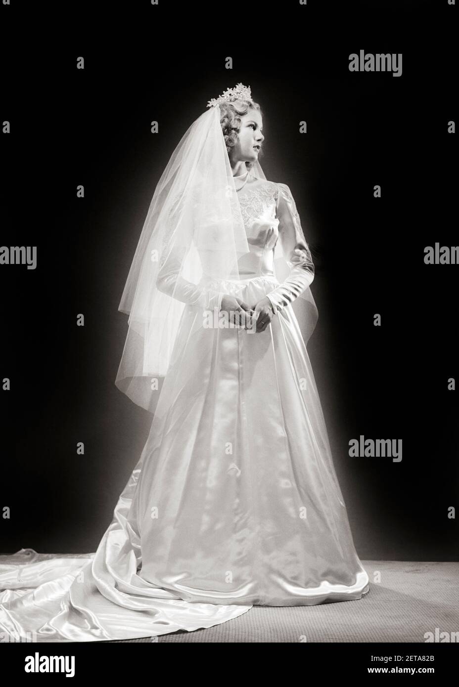 Bride To Be Tiara With Veil Adult Black Bride To Be Tiara With Veil Adult Black