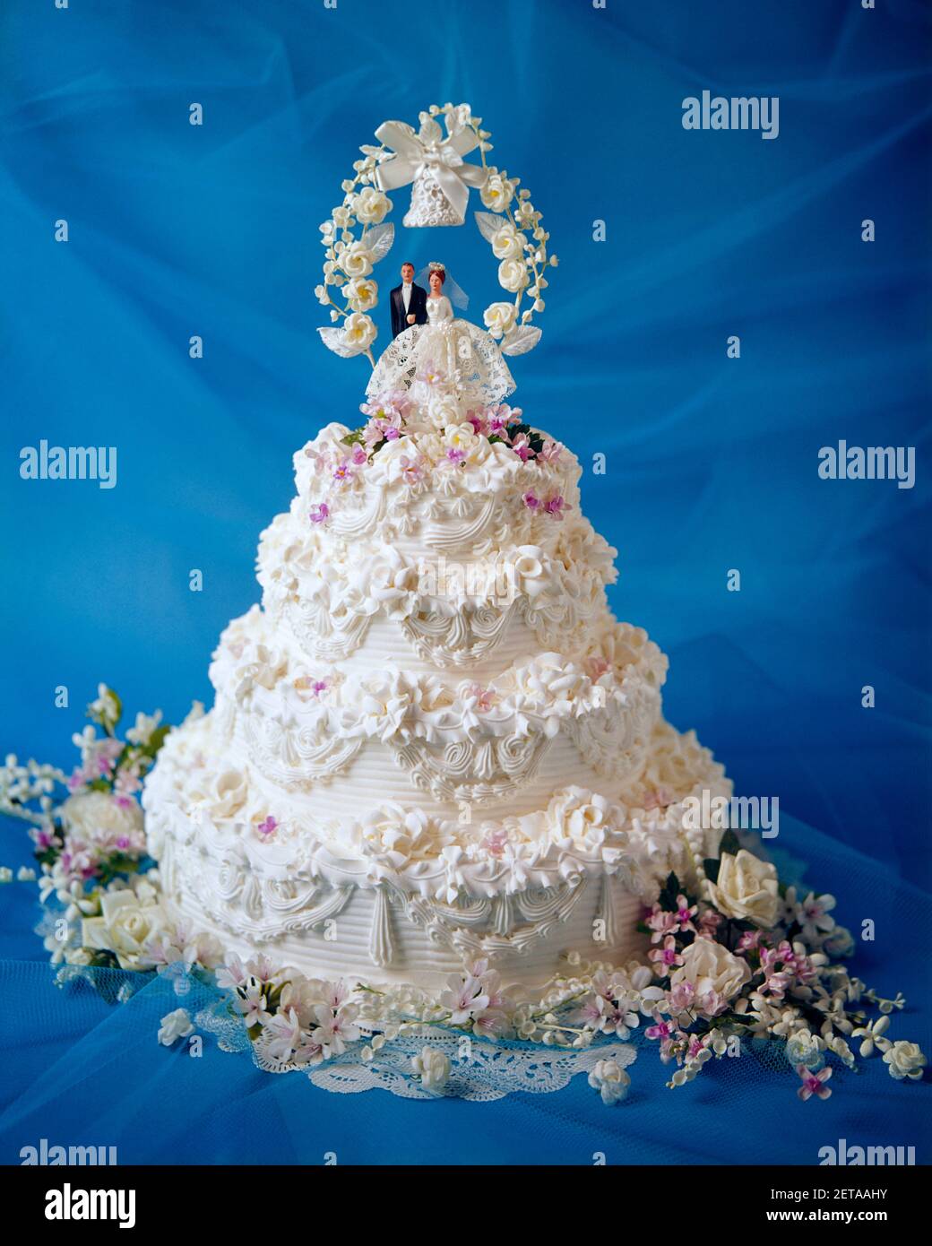 1960s Wedding Cake High Resolution Stock Photography And Images Alamy