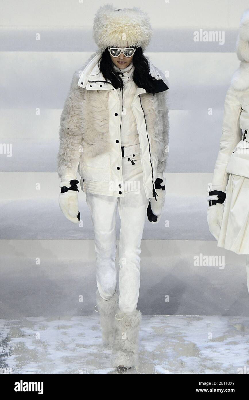 Moncler 2017 store