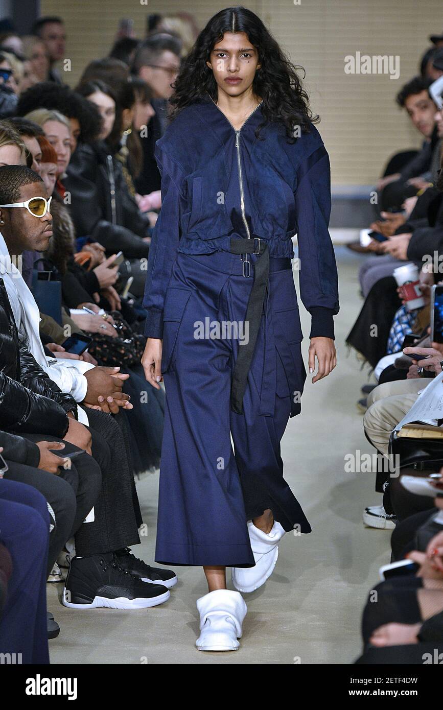 Model Pooja Mor walks on the runway during the Public School Fashion ...