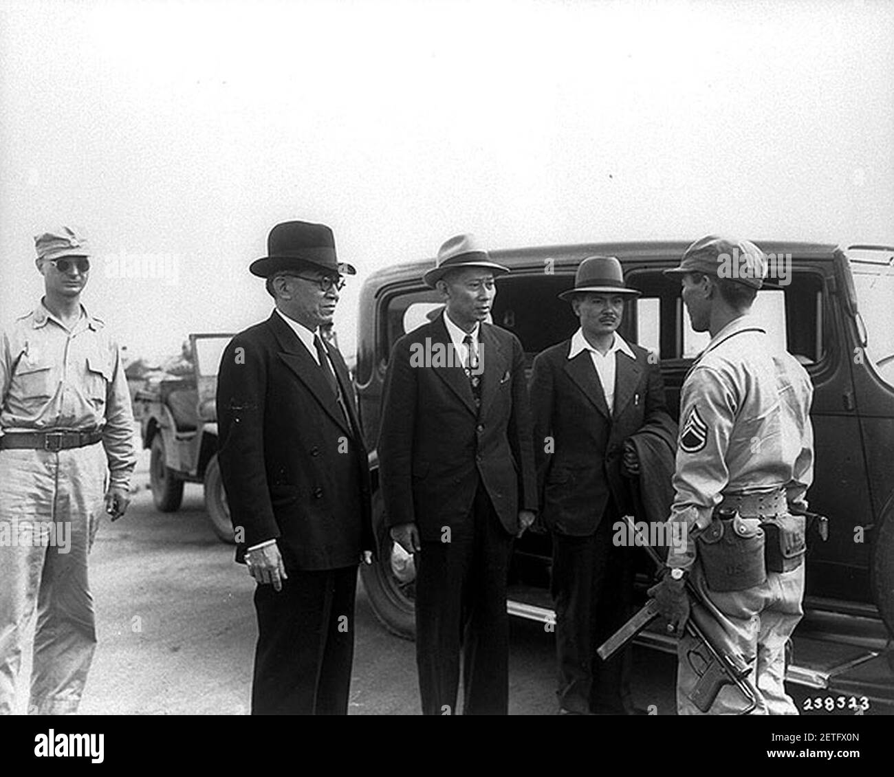 Philippine puppet government officials in Japan 1945 Stock Photo Alamy