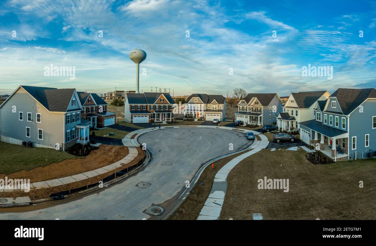 Aerial view of new construction cul-de-sac dead-end street with luxury houses in a Maryland upper middle class neighborhood American real estate devel Stock Photo