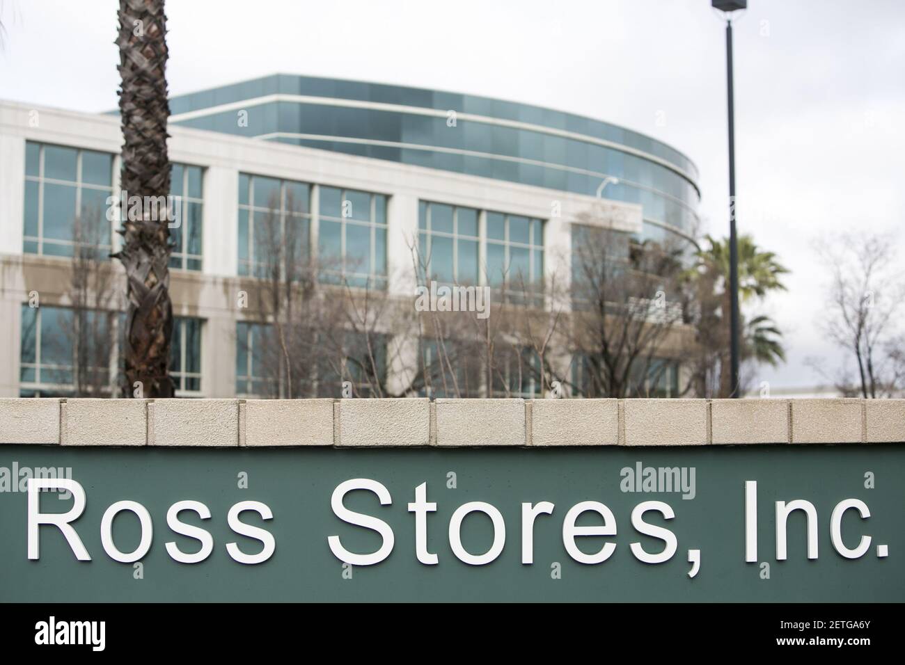 Ross stores 2025 headquarters phone number