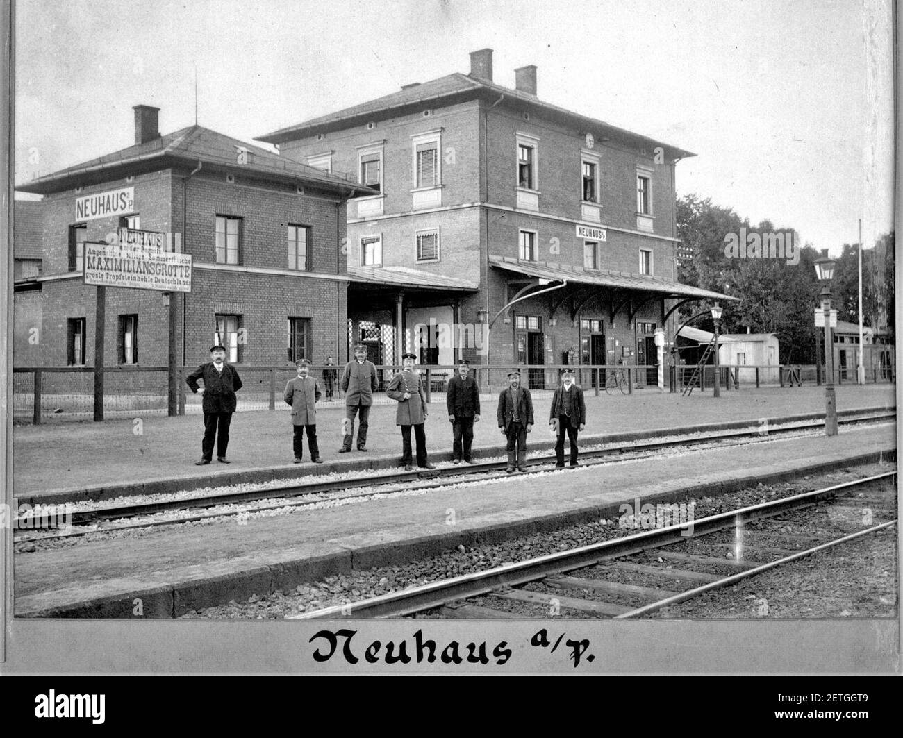 Photo - Neuhaus Pegnitz - Bahnhof - Mitarbeiter. Stock Photo