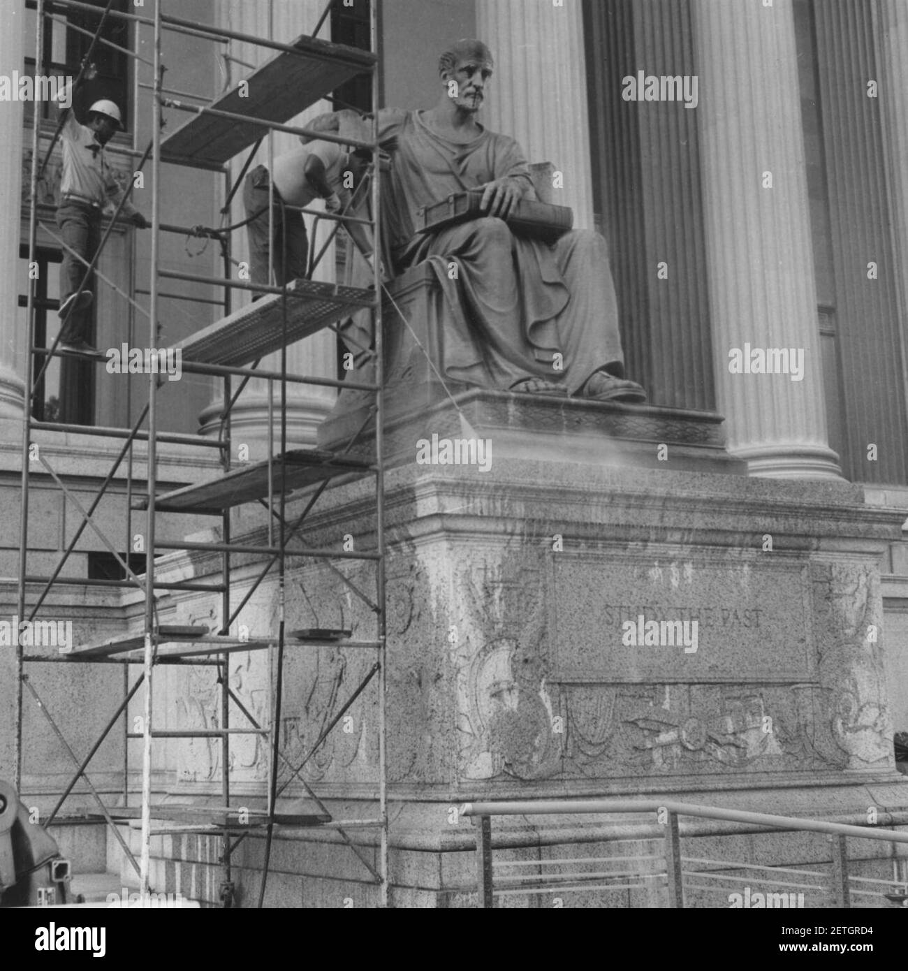 Photograph of the Cleaning of Statues at Pennsylvania Avenue Entrance