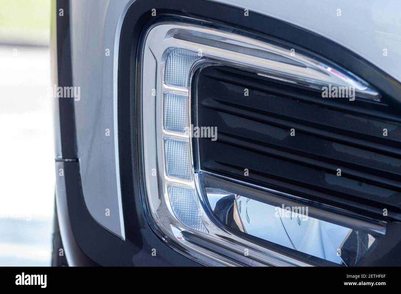 Daytime running lights hires stock photography and images Alamy