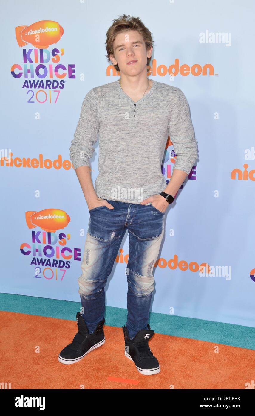 Sean Ryan Fox at Nickelodeon's 2017 Kids' Choice Awards at USC Galen