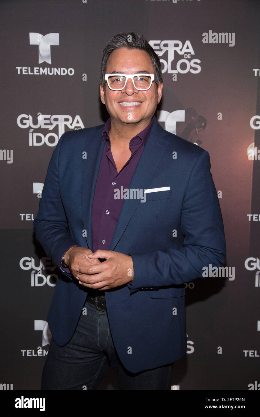 MIAMI BEACH - FLORIDA, APRIL 20: Daniel Sarcos attends Telemundo’s
