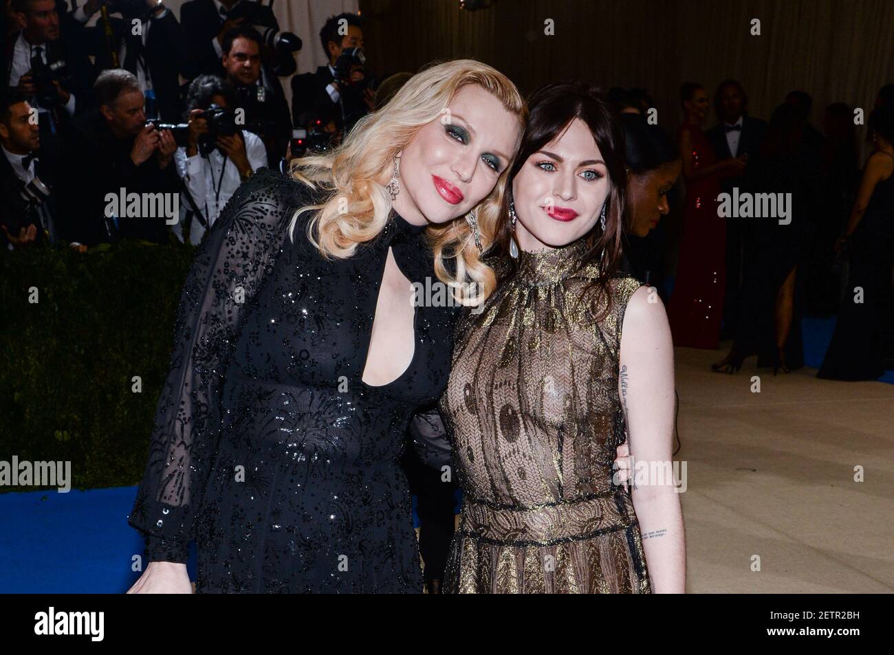 Courtney Love and Frances Bean Cobain arriving at The Metropolitan Museum of Art Costume Institute Benefit celebrating the opening of Rei Kawakubo / Comme des Garcons : Art of the In-Between held at The Metropolitan Museum of Art in New York, NY, on May 1, 2017. (Photo by Anthony Behar) *** Please Use Credit from Credit Field *** Stock Photo