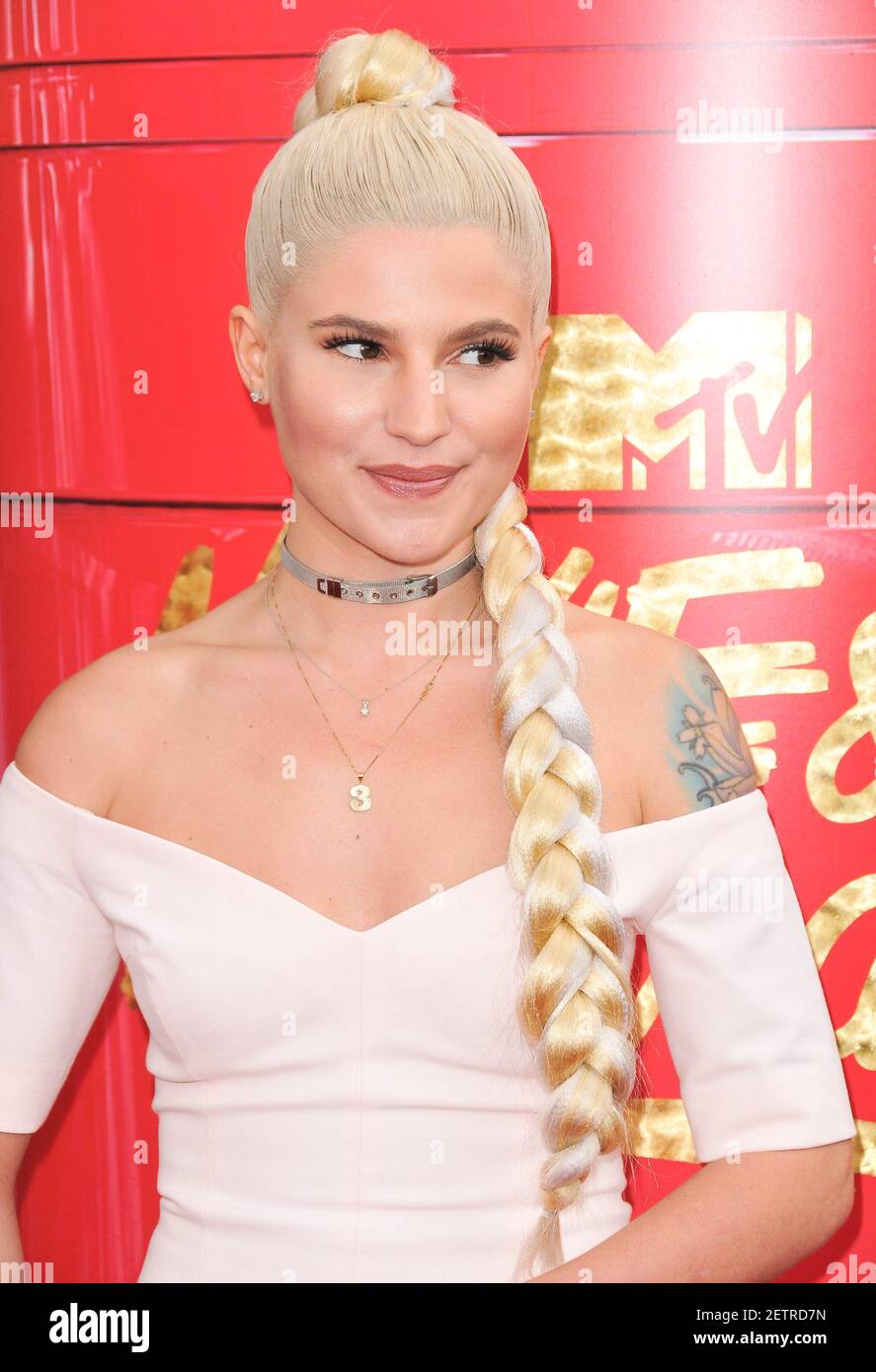 Carly Aquilino At The 2017 Mtv Movie And Tv Awards Held At The Shrine Auditorium On May 7 2017