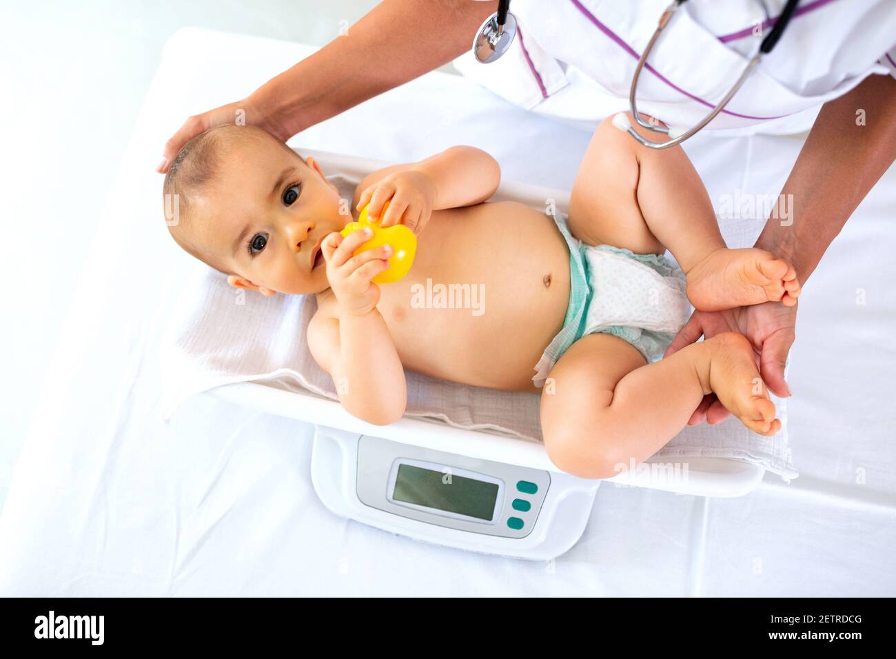 Infant scale hi-res stock photography and images - Alamy