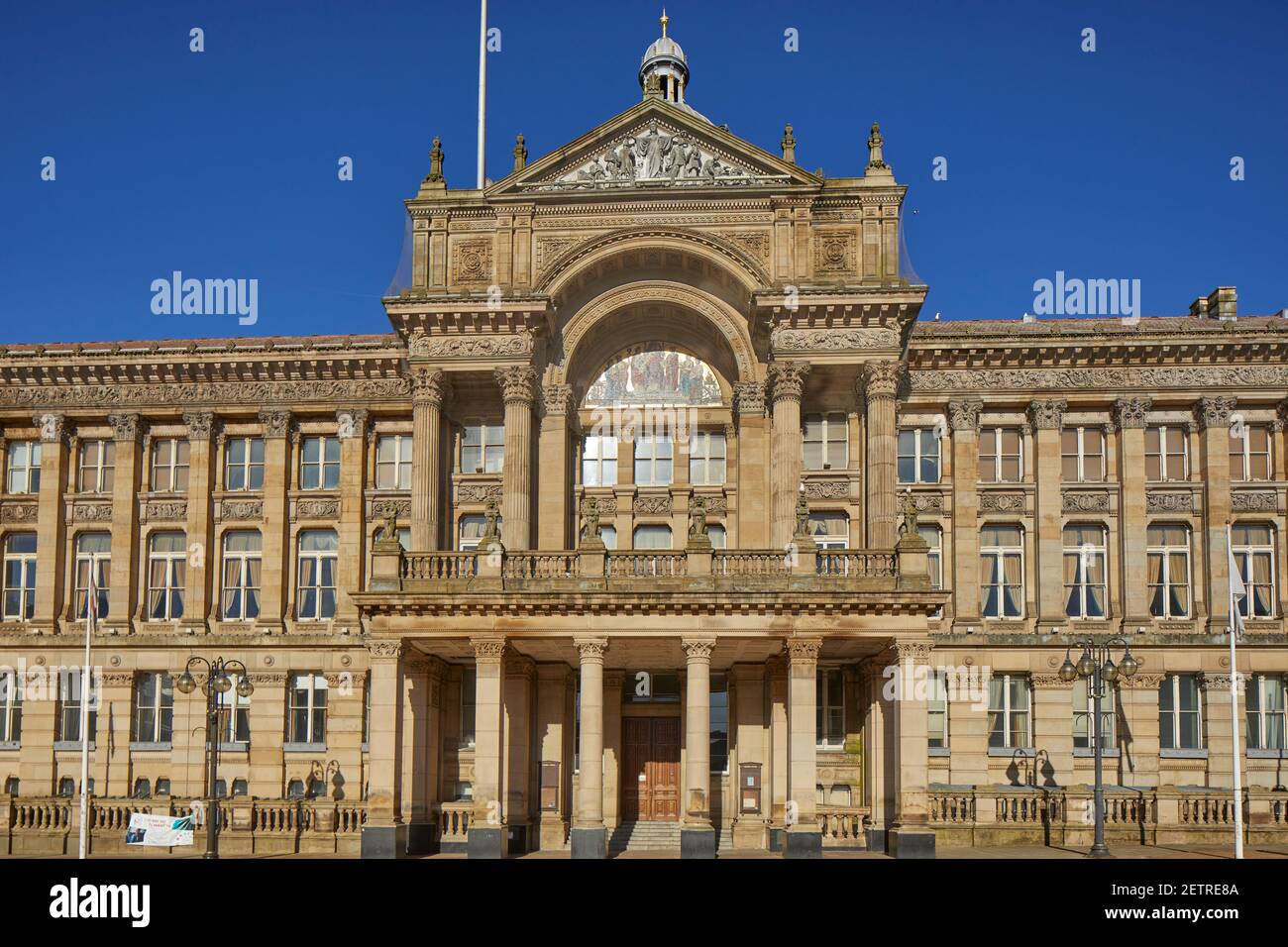 Birmingham city centre landmark Grade II* listed Council House, Victoria Square, and The River, better known as The Floozie in the Jacuzzi Stock Photo