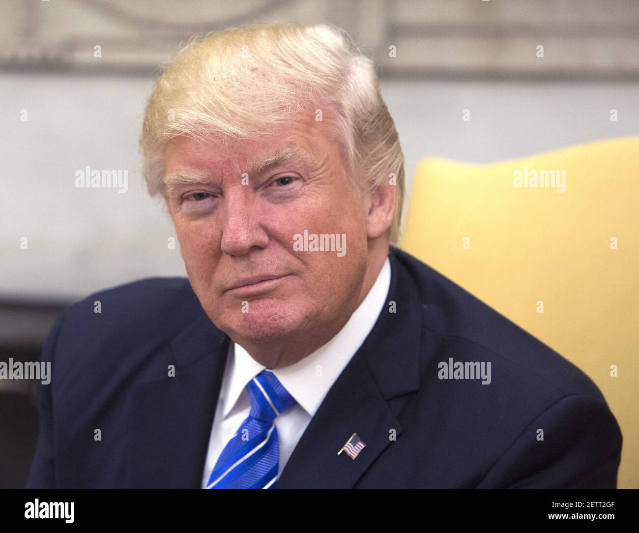 U.S. President Donald J. Trump Poses For Photos While Meeting With ...