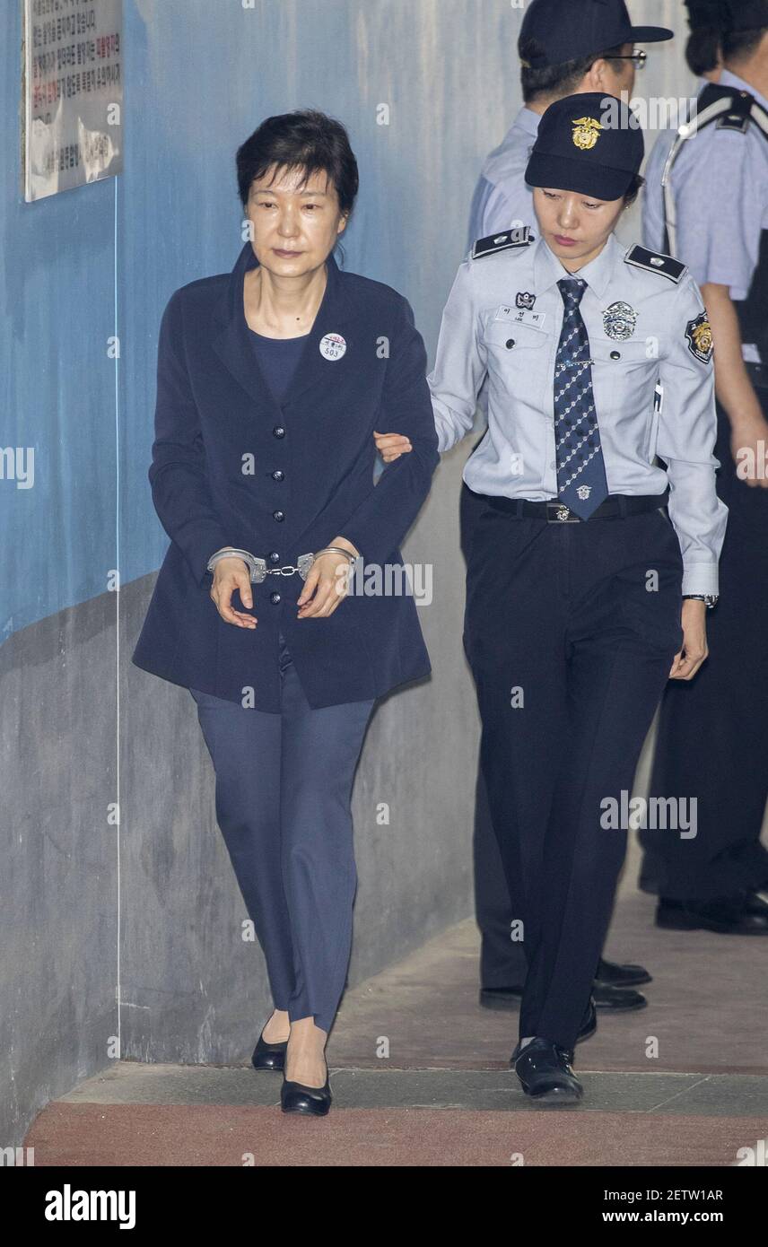 30 May 2017 - Seoul, South Korea : South Korea's former President Park Geun-hye, ( Left ), arrives court her 5th trial for a political scandal at the Seoul Central District Court in Seoul, South Korea on May 30, 2017. Photo Credit: Lee Young-ho *** Please Use Credit from Credit Field *** Stock Photo