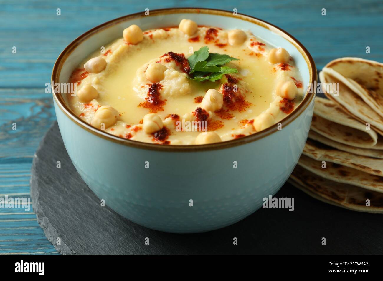 Arab Bread Tray High Resolution Stock Photography And Images Alamy