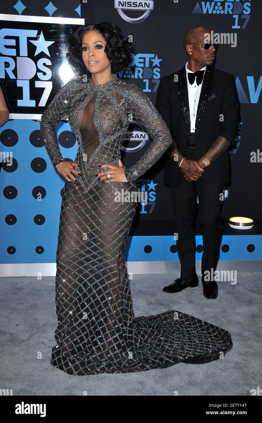 https://c8.alamy.com/comp/2ETY14T/keyshia-kaoir-at-the-2017-bet-awards-held-at-microsoft-theater-on-june-25-2017-in-los-angeles-ca-usa-photo-by-sthanlee-b-mirador-please-use-credit-from-credit-field-2ETY14T.jpg