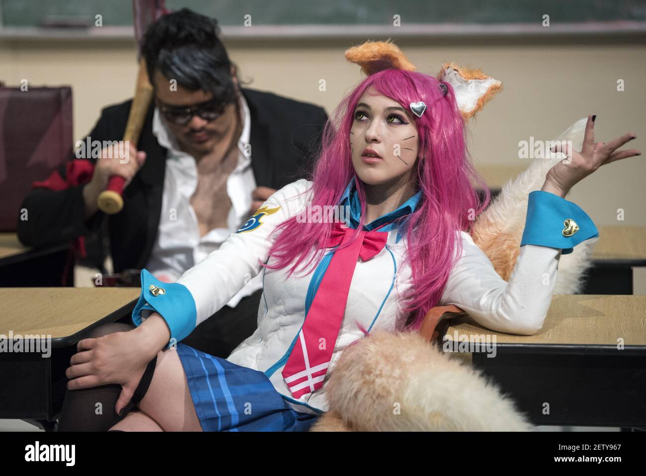 Young girl anime convention california hi-res stock photography and images  - Alamy