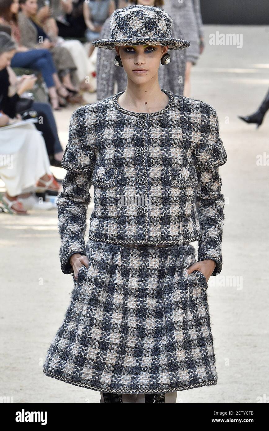 Jeg har erkendt det bøf Fest Chanel Paris Haute Couture Fall Winter 2017-2018 in Paris, France on July  4, 2017. (Photo by Jonas Gustavsson) *** Please Use Credit from Credit  Field *** Stock Photo - Alamy
