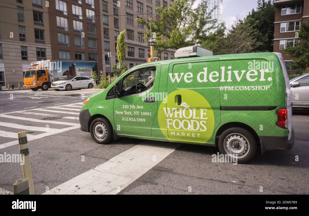 Grocery delivery truck new york hires stock photography and images Alamy