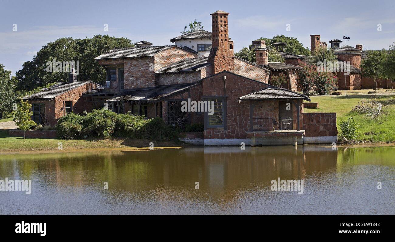 A View Of The Home Across One Of Two Ponds On Paigebrooke Farm The Family Home Of Kelly And Scott Bradley It Was Designed And Built By Charles Dilbeck In 1938 Photo A View Of The Home Across One Of Two Ponds On Paigebrooke Farm The Family Home Of Kelly And Scott Bradley It Was Designed And Built By Charles Dilbeck In 1938 Photo